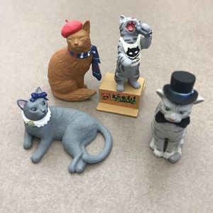 Small cat figures